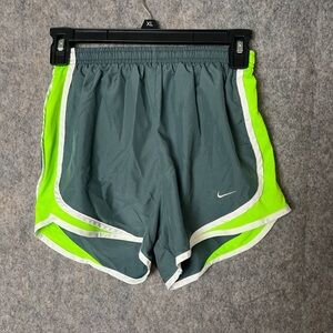 Nike‎ Dri Fit Woman Size XS Athetic lightweight running shorts